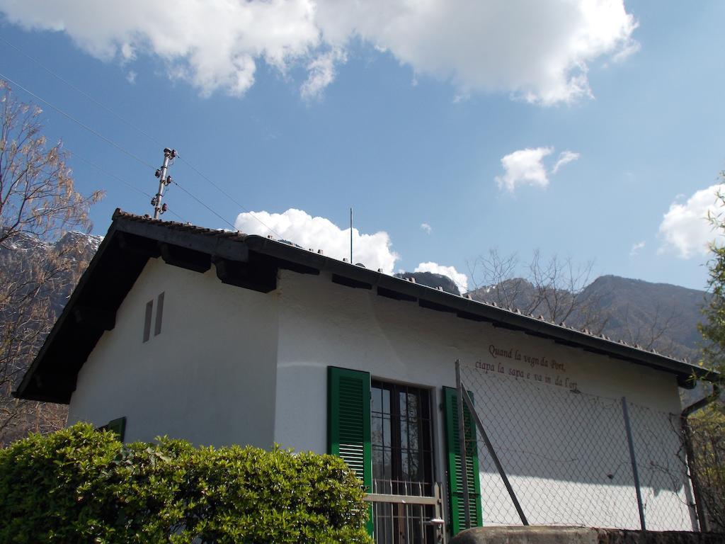 Casa Bianchi Villa Rovio Bagian luar foto